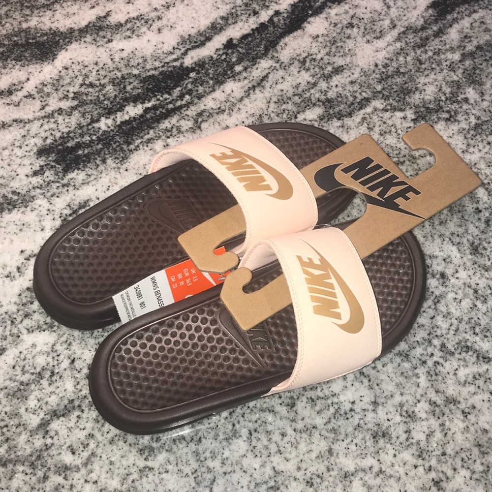 Discontinued Nike Women’s Pink/Gold Benassi Slides